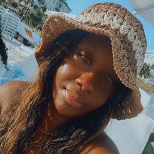 Meet your Posher, Myisha